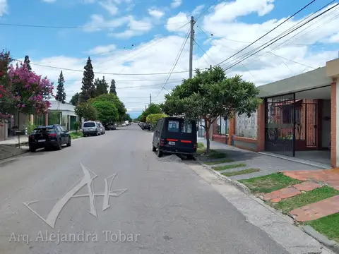 Excelente Ubicación en calle Esquel