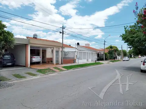 Casa en Venta en Barrio Intersindical, USD 89.000