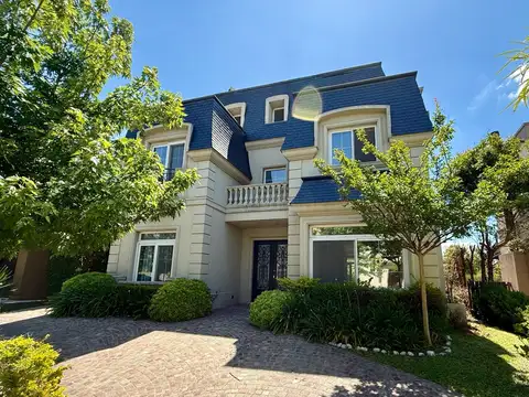 Casa  6 ambientes, Nordelta, Tigre, barrio las tipas, Estilo Frances, 3 Pisos, con Pileta