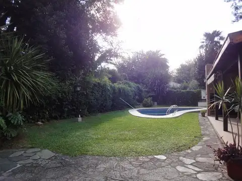 Casa en Venta con 1 cochera