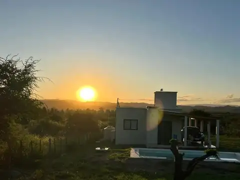 CASA DE 3 AMBIENTES CON PILETA. JOSE DE LA QUINTANA CORDOBA