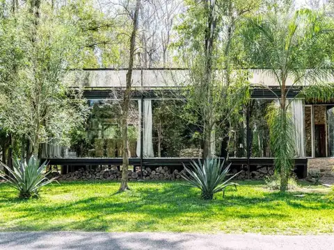 CASA DE DOS DORMITORIOS EN VENTA CAMPO TIMBO