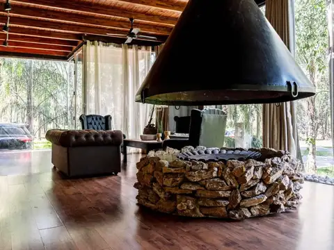 CASA DE DOS DORMITORIOS EN VENTA CAMPO TIMBO