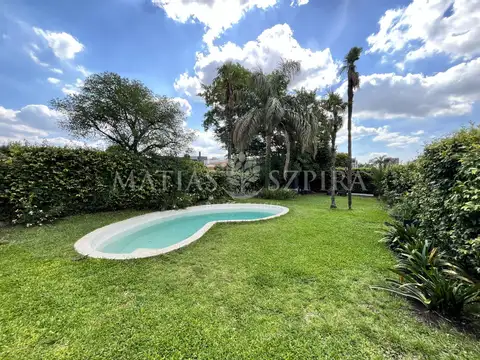 Casa 5 ambientes con 4 baños