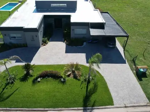 Hermosa casa a la venta en Haras Santa María Escobar