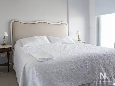 Apartamento en venta a solo 100 mts de Playa Brava. 2 dormitorios. Wind Tower