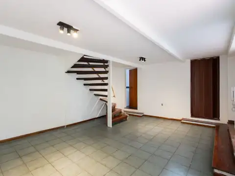 Depto Tipo Casa en Venta 28 años