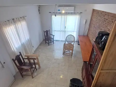 Casa 5 ambientes con 1 baño