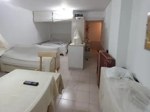 VENTA 1 AMBIENTE CON PATIO .JEAN JAURES 400