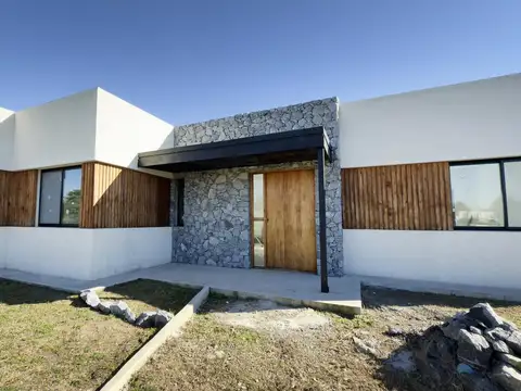 Casa en Venta de 4 Amb (pronto a terminarse), en El Campo Cardales, Campana,  Gba Norte