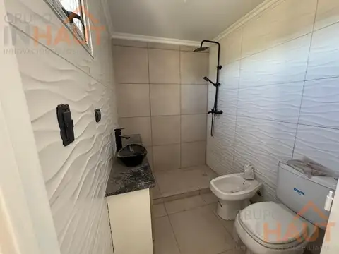 Depto Tipo Casa 5 ambientes con 1 baño