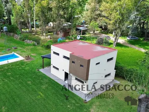 Casa 5 ambientes con 3 baños