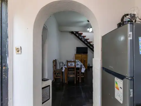 Depto Tipo Casa 3 ambientes con 2 baños