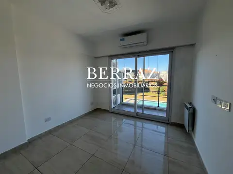 Casa Alquiler Ayres Plaza 3 Dormitorios Lote de 847.00 m2 Pilar