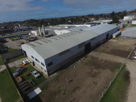 Predio de galpones en alquiler - San Salvador  al 9700