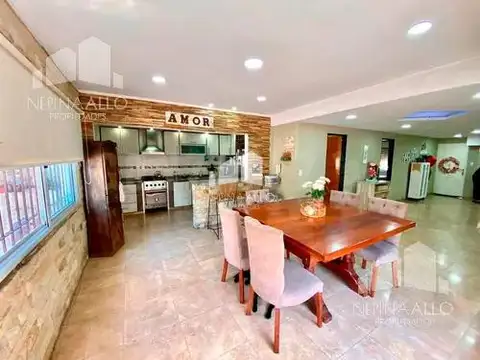 Venta Casa 4 Amb en Ciudad Evita