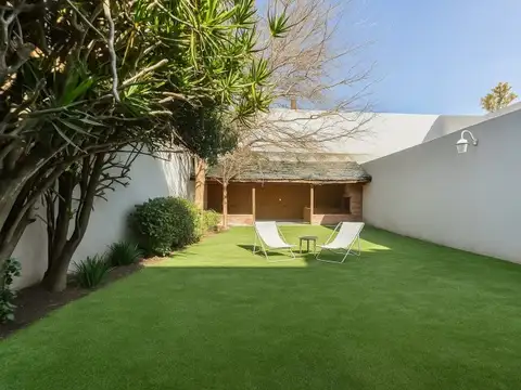 A Refaccionar - Casa - Fondo Parque 41 m- Devoto - Cochera