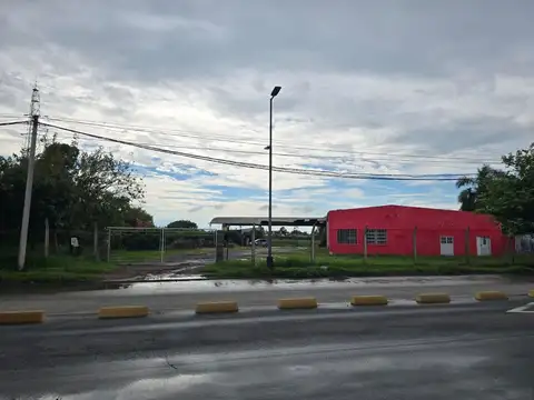 SE VENDE GALPON CON GRAN TERRENO SOBRE BLAS PARERA