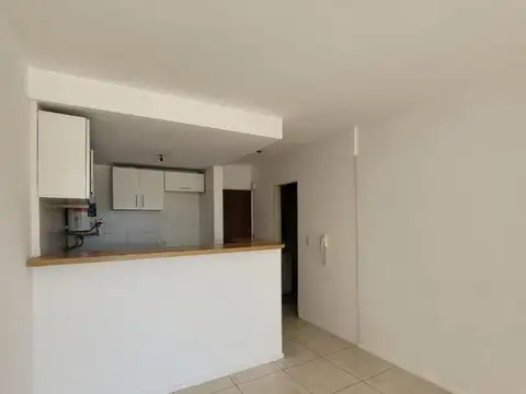 Departamento en Alquiler en Luis Agote, $ 350.000