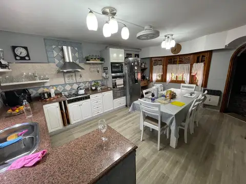 VENTA CASA MULTIFAMILIAR