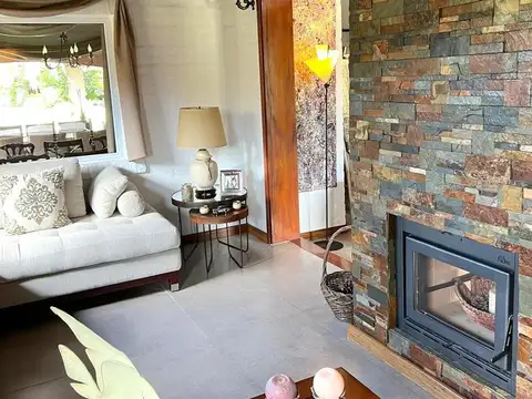 OPORTUNIDAD Echeverría del Lago  Canning excelente propiedad  Gran Pileta, espacios muy luminosos