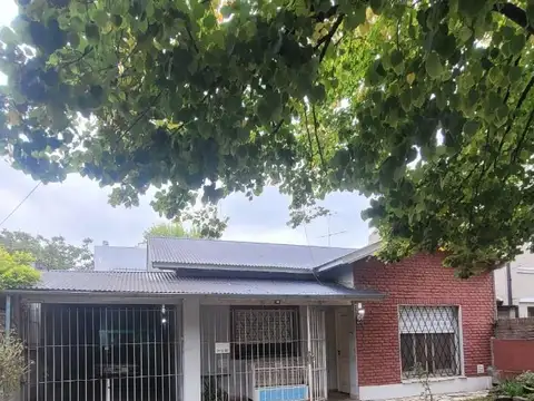 Venta Casa en Villa Santos Tesei