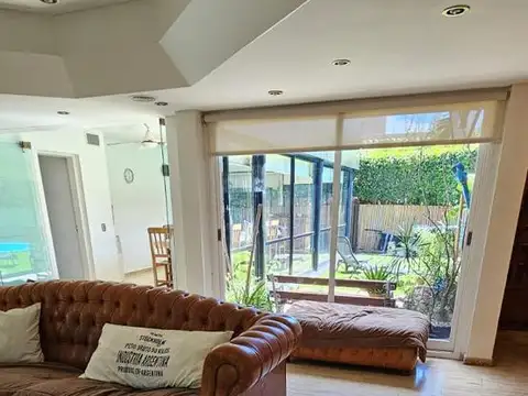 Casa 6 ambientes con 5 baños