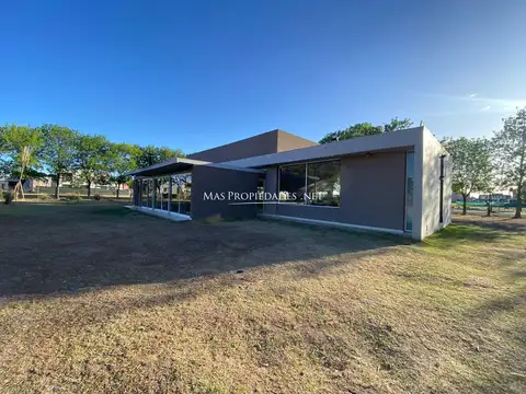 Terreno en Venta 20  mts Fondo