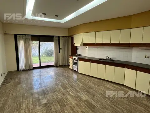 Leandro N. Alem al 3100