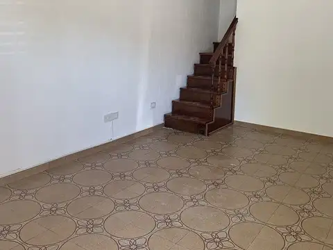 Depto Tipo Casa en Venta de 4 ambientes