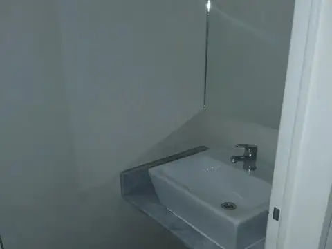 Oficina en Alquiler al Sur