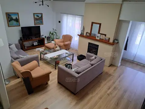 Casa en Alquiler en La Lucila, USD 2.400