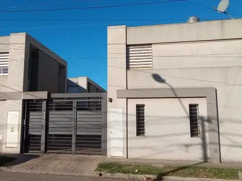 Venta Duplex de 3 ambientes con cochera
