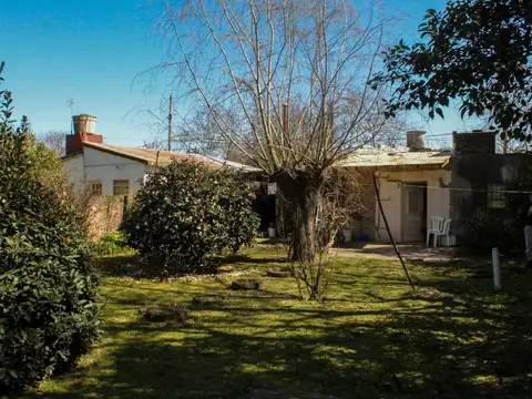 CASA 3/4 AMB VENTA A REFACCIONAR MARCOS PAZ CENTRO