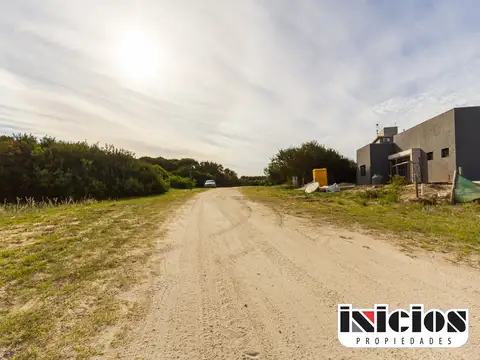 Lote en Punta Medanos. Barrio Cerrado - F34 - B698