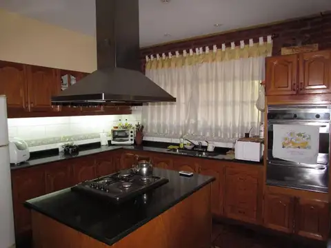 CHALET 5 AMB DE CATEGORIA