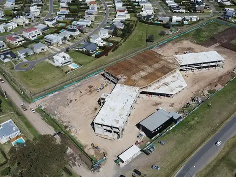 VENTA DE LOCAL COMERCIAL EN CARDINAL SHOPPING PILAR DEL ESTE