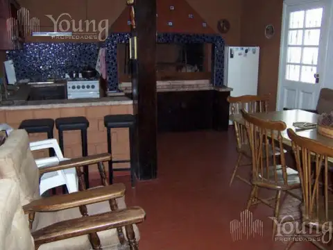 Depto Tipo Casa 3 ambientes con 2 baños