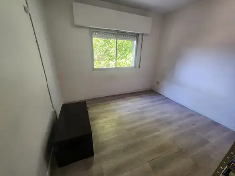 Balcón al frente - 2do piso por escaleras - Bajas expensas