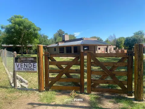 Casa en Venta con 4 cocheras