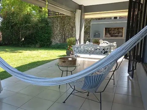 Casa en Alquiler Temporal en Bella Vista, USD 2.600