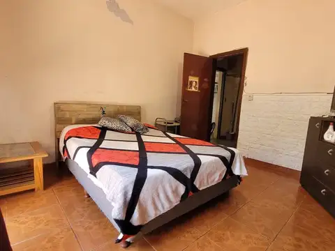 PH TIPO CASA DOS VIVIENDAS AL FRENTE CON COCHERA