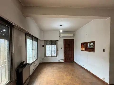 Depto Tipo Casa 4 ambientes con 1 baño