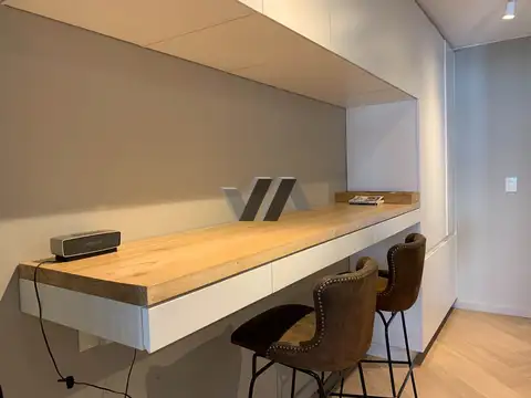 Impecable departamento de 2 ambientes, todos los amenities / cochera. Playa Chica.