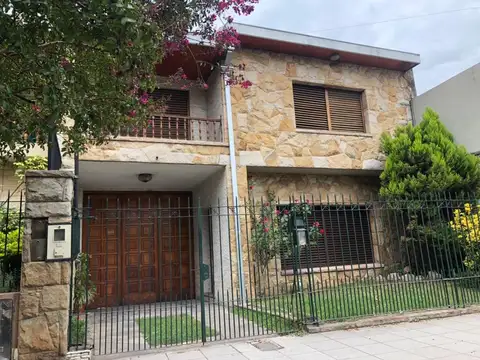 Casa al frente