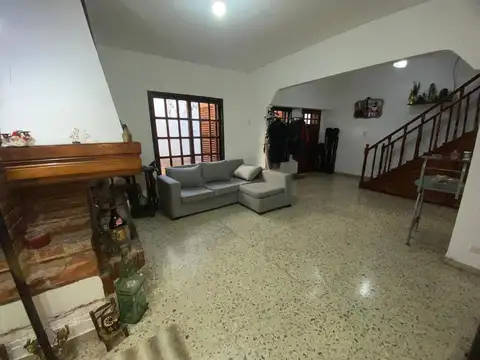 Sta. Rosa 2057 Castelar, Provincia de Buenos Aires