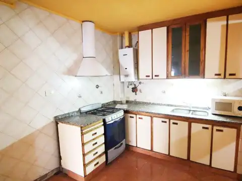Depto Tipo Casa en Venta 50 años