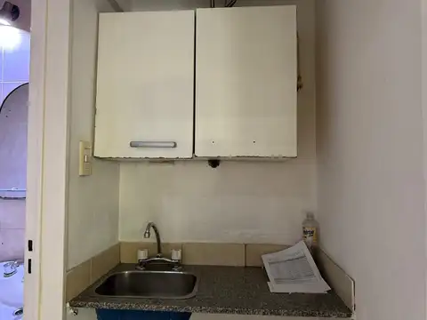 Local/Monoambiente con cochera frente a Plaza Matheu Nro. 69 e/ 1 y Diag 73 - LA PLATA