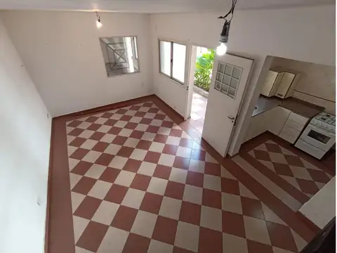 Depto Tipo Casa en Alquiler 25 años