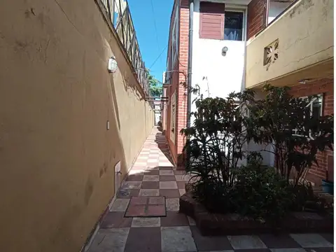 Depto Tipo Casa en Alquiler de 1 dormitorio